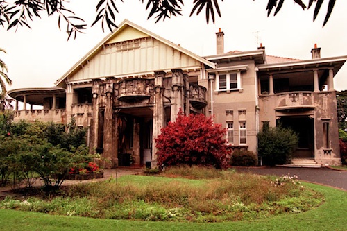 Babworth House in 1998, before renovation.